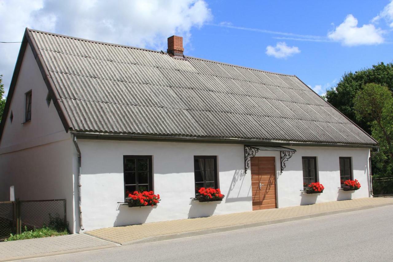 Ferienwohnung Divas Istabas Saldus Exterior foto