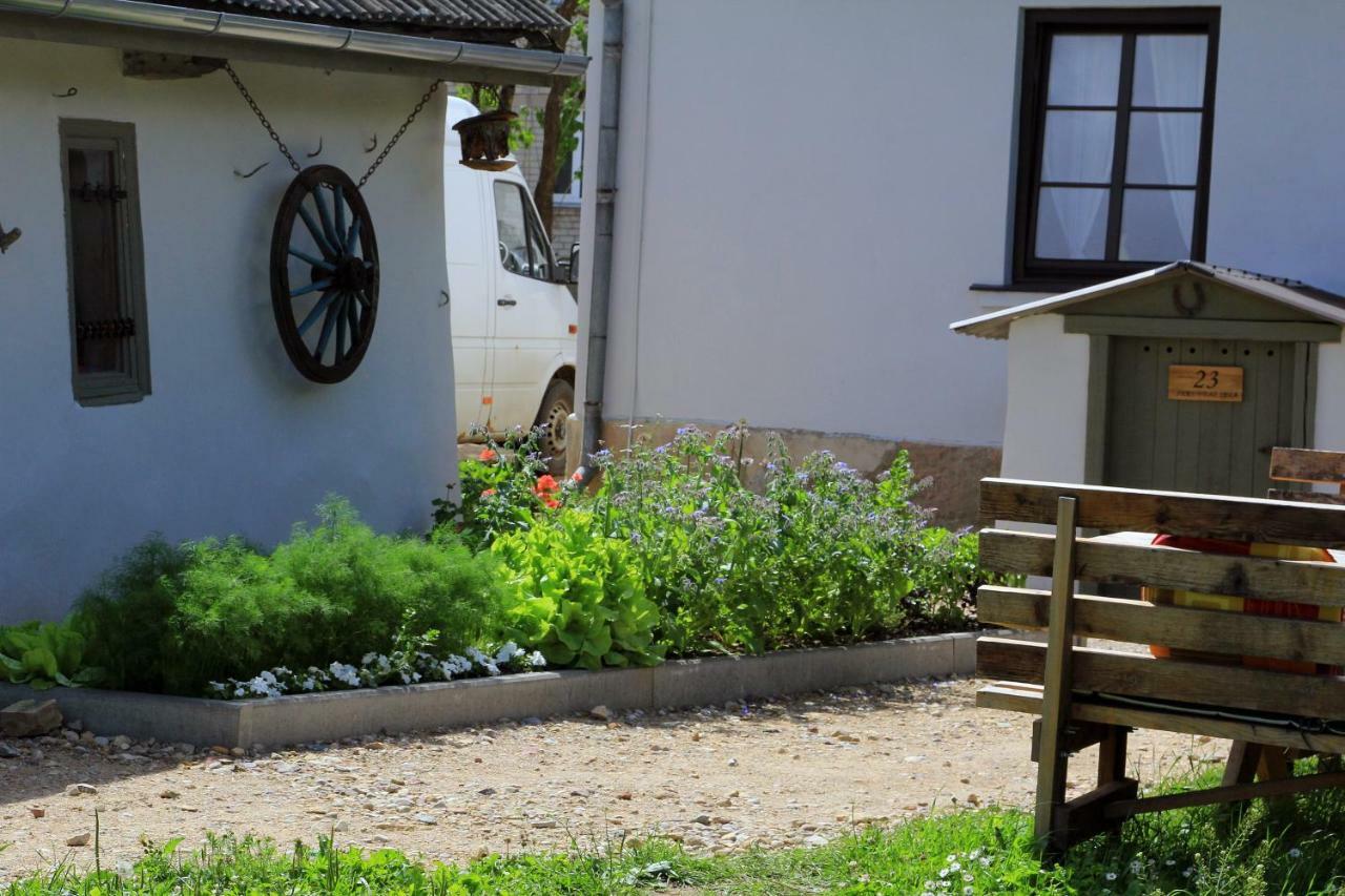 Ferienwohnung Divas Istabas Saldus Exterior foto